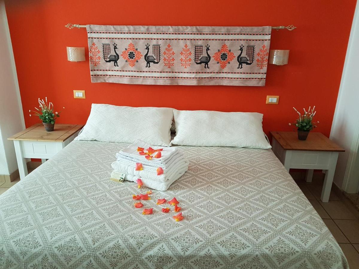 Il Piccolo Giardino Rooms & Breakfast Villasimius Bagian luar foto