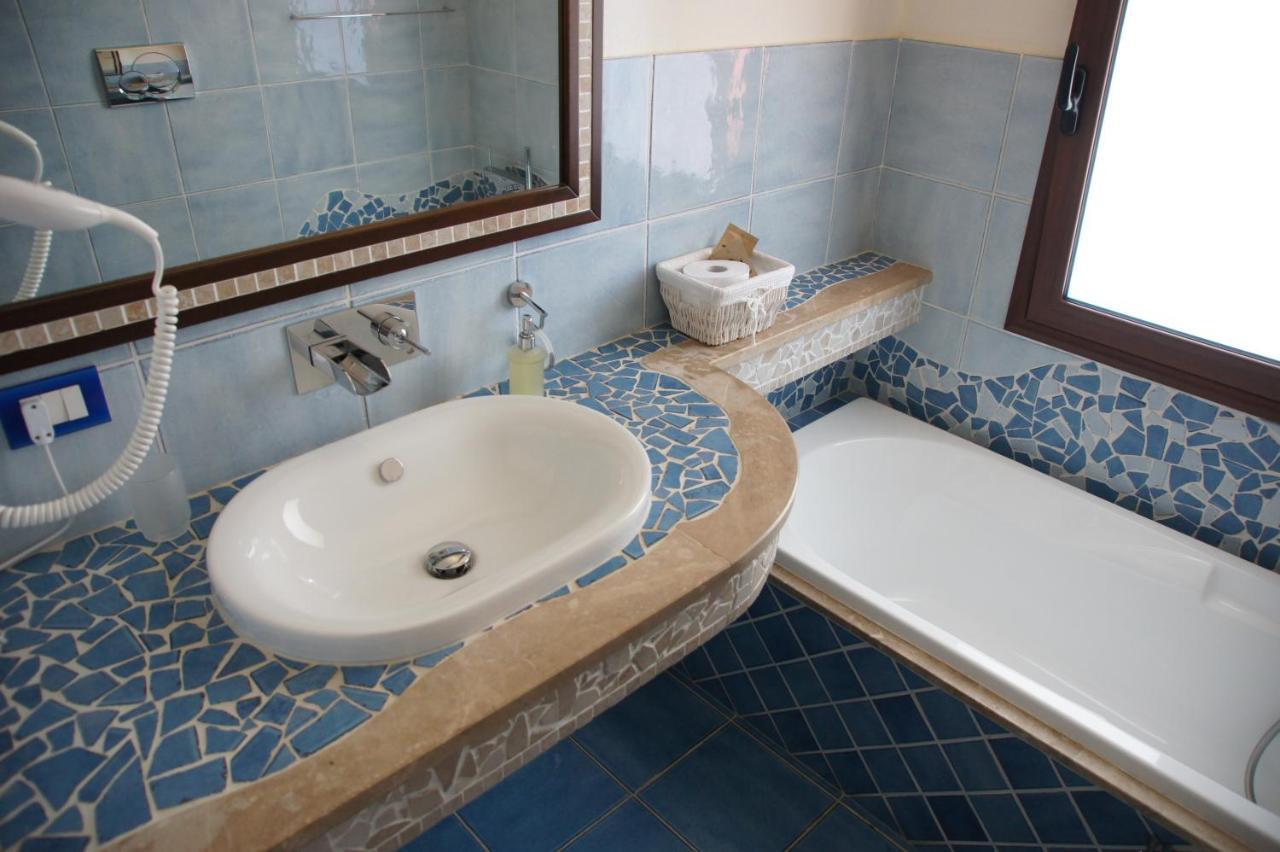 Il Piccolo Giardino Rooms & Breakfast Villasimius Bagian luar foto