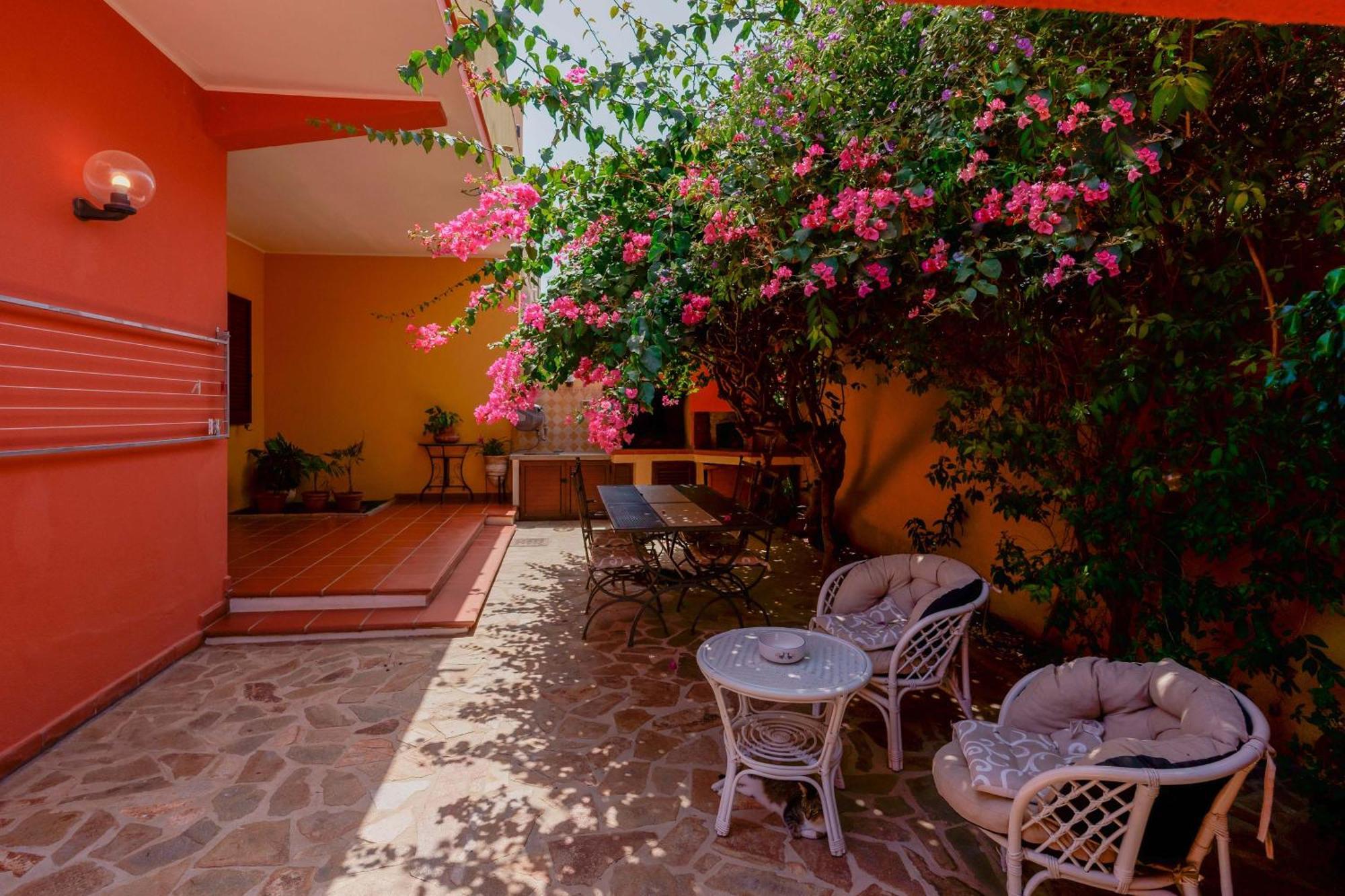 Il Piccolo Giardino Rooms & Breakfast Villasimius Bagian luar foto