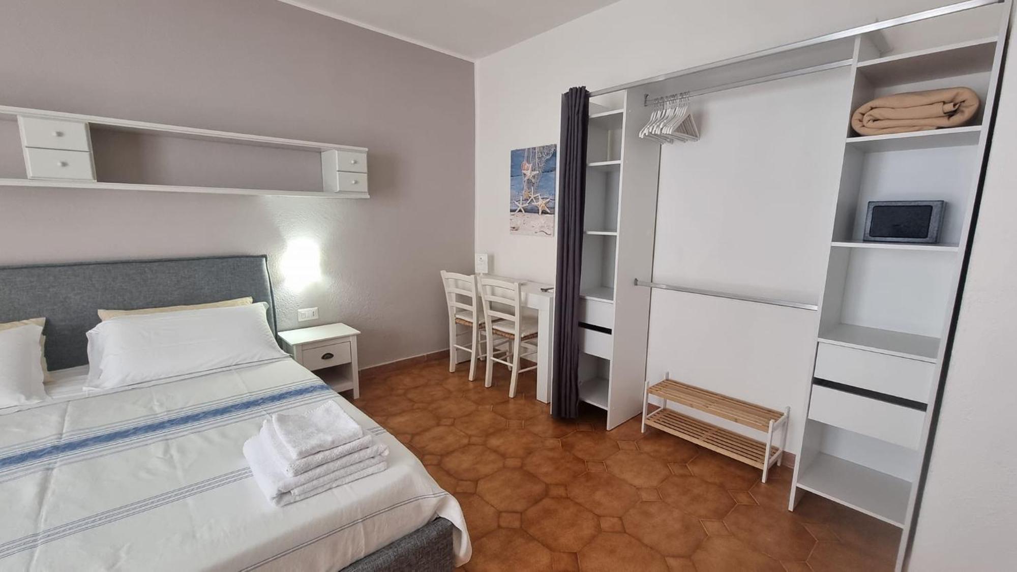 Il Piccolo Giardino Rooms & Breakfast Villasimius Bagian luar foto