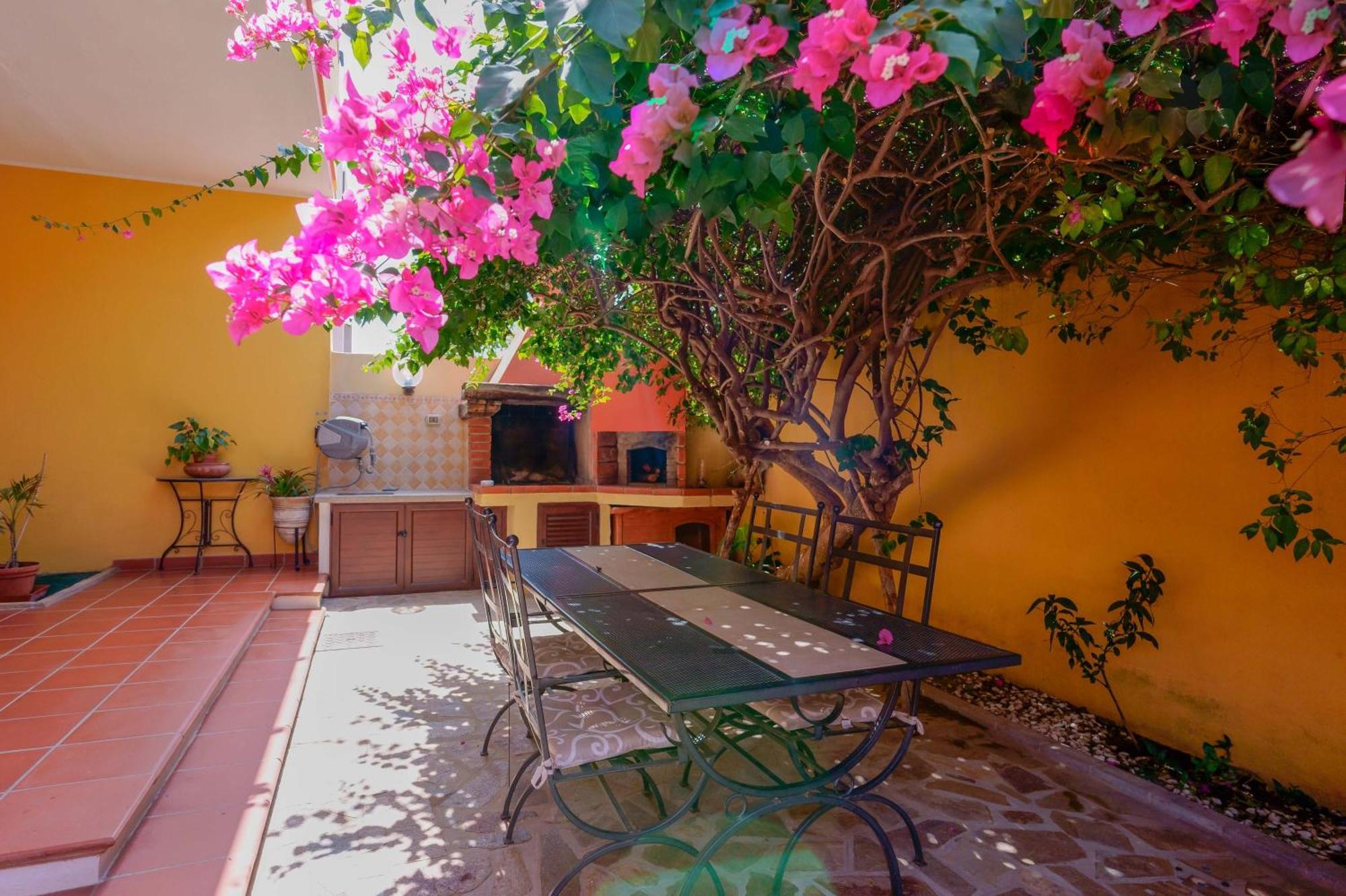 Il Piccolo Giardino Rooms & Breakfast Villasimius Bagian luar foto