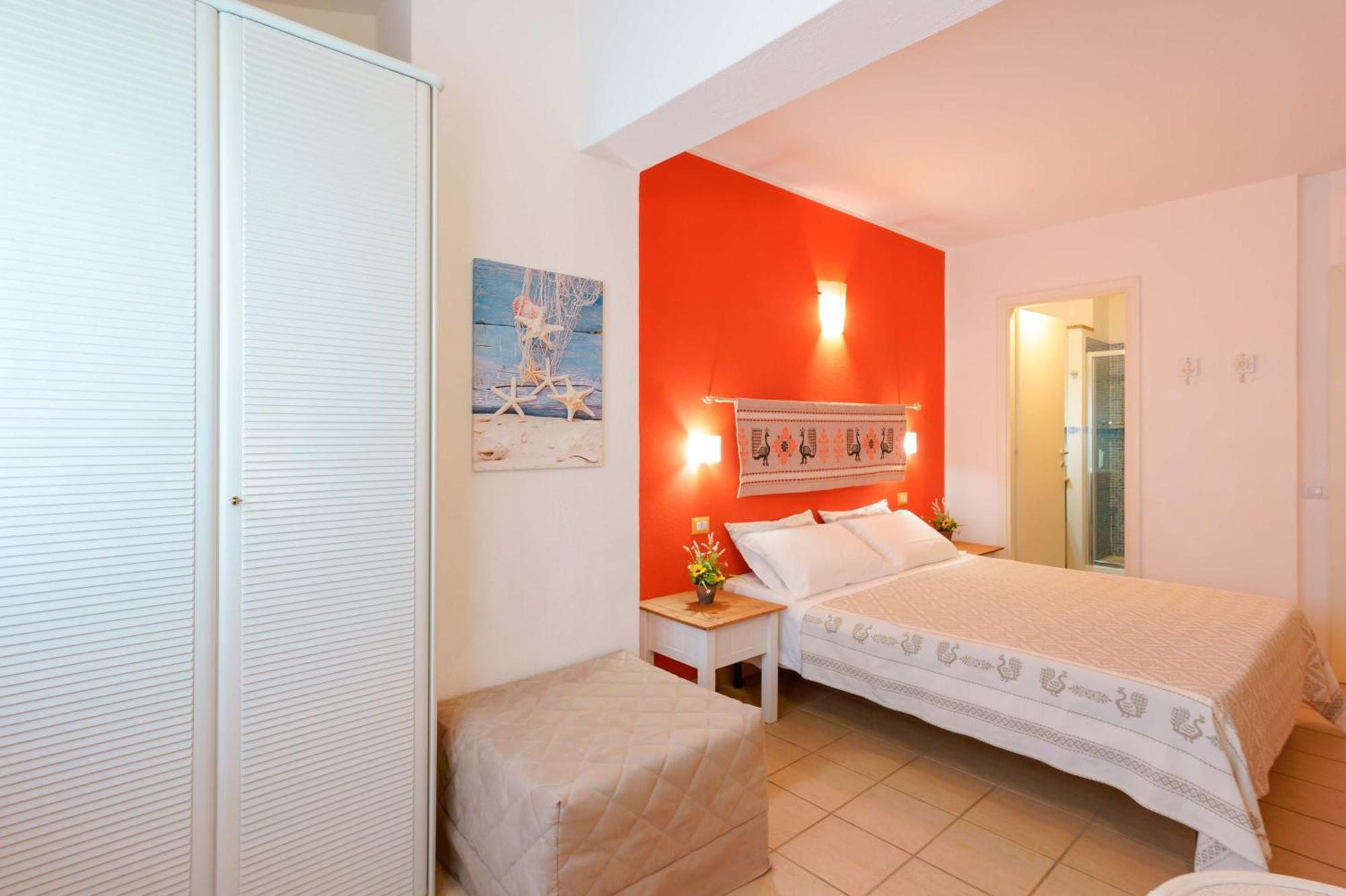 Il Piccolo Giardino Rooms & Breakfast Villasimius Bagian luar foto